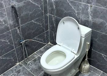 استديو بسرير ماستر وجلسة جانبية