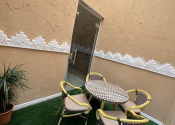 شاليه بجلسة و ركن شواء 