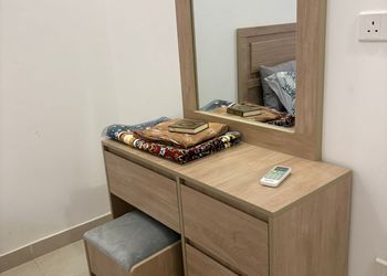 شقة بغرفة معيشة وغرفتين نوم 
