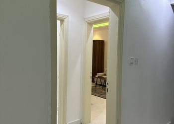 استديو هادئ بسرير ماستر