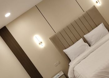 استديو بأثاث مريح وبسيط 