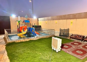 شاليه بألعاب مائية ومجالس