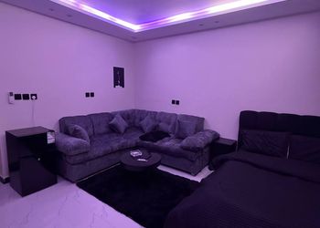 استديو بسرير ماستر وجلسة جانبية