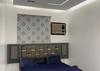 شاليه بألعاب مائية ومسطح اخضر