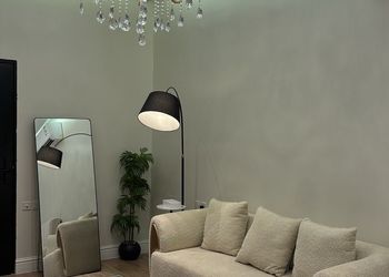 استديو بسرير ماستر وجلسة جانبية