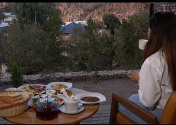 استديو بسرير ماستر وجلسة جانبية 