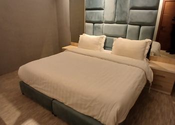 استديو بسرير ماستر وأثاث مريح 