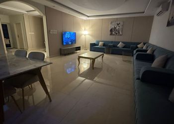 شاليه بمسبح وألعاب أطفال