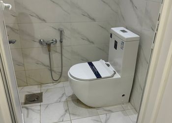 شقة بصالة أنيقة ودخول ذاتي