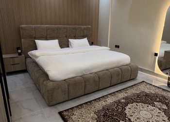شقة بغرفه نوم وصالة