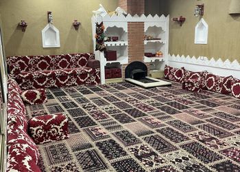 استراحة بجلسة خارجية ومسطح اخضر