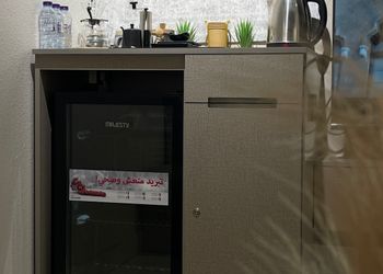 استديو بسرير ماستر وجلسة جانبية 