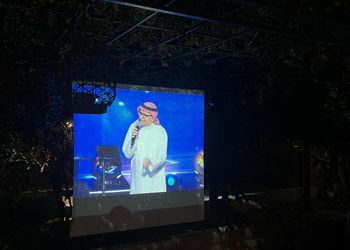 شاليه بمسبح داخلي وصالة جلوس