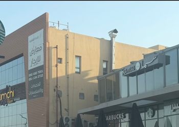 شقة بغرفة معيشة وغرفتين نوم 