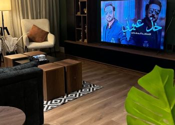 شقة بغرفتين نوم وصالة 