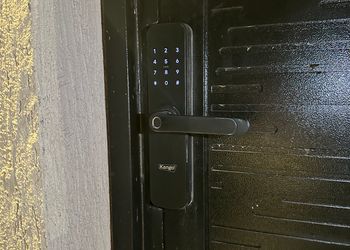 استديو بسرير ماستر وجلسة خارجية