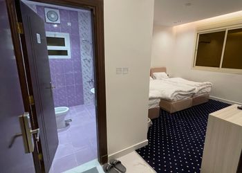 استديو بأثاث مريح ودخول ذاتي