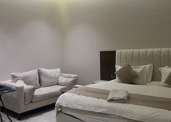 استديو بسرير ماستر