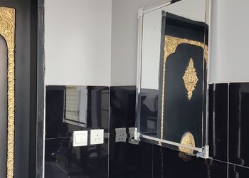 شاليه بمسطح اخضر وجلسة خارجية 