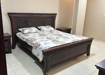 شقة بغرفتين نوم وغرفة جلوس 