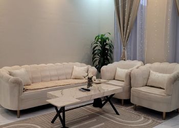 شقة بغرفتين وكراج وفناء خارجي