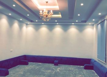 شاليه بمسبح ومسطح اخضر