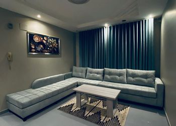 شقة بغرفه نوم وصاله انيقه