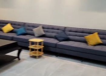 استراحه بصالة مطلة على المسبح 