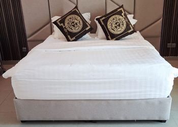فيلا بصاله وإطلاله عالبحر 