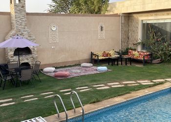 شاليه بمسطح اخضر
