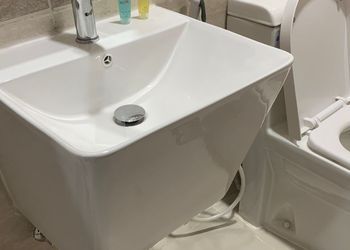 شقة بغرفة معيشة وغرفة نوم 