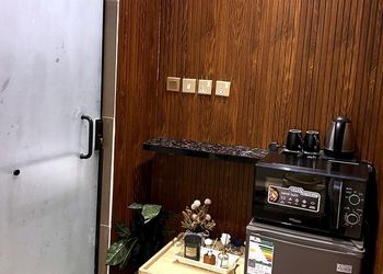 استديو بسرير ماستر وجلسة جانبية 