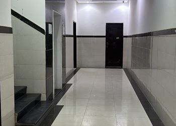 استديو بسرير ماستر وجلسة جانبية 