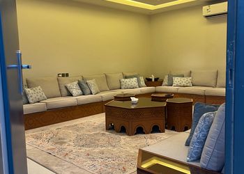 استراحة بمسطح اخضر وجلسة