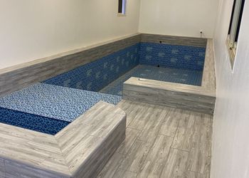 استراحة بألعاب أطفال ومسبح