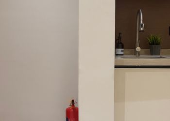 شقة بغرفة معيشة وغرفتين نوم 