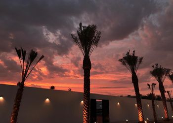 استراحة بملحق خارجي وجلسة خارجية