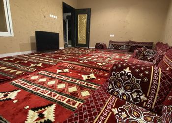 استراحة بصالة جلوس انيقة واطلالة