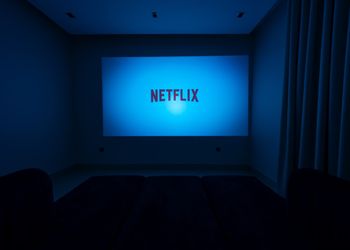 شقة غرفتين نوم وسينما وبلياردو