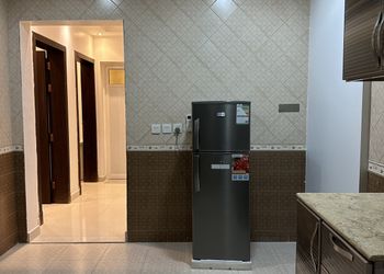 شقة بغرفة جلوس وغرفتين نوم 