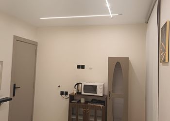استديو بسرير ماستر وجلسة جانبية 