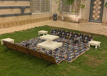 شالية بمجلس مطل على المسبح 