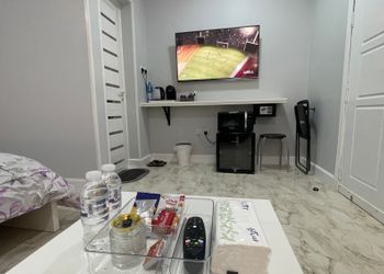استديو هادئ بدخول ذاتي 