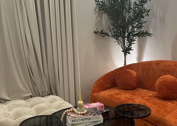 استديو هادئ بدخول ذاتي 