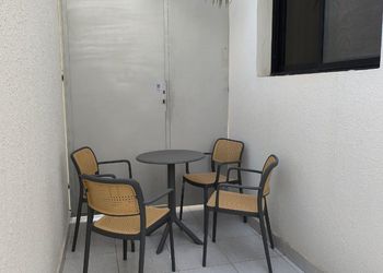 شقة انيقة بغرفتين نوم وصالة