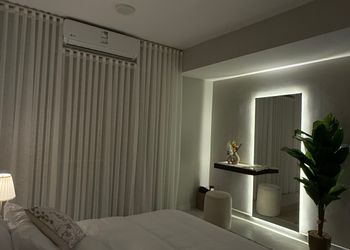 شقة بغرفة نوم وتصميم هادئ 