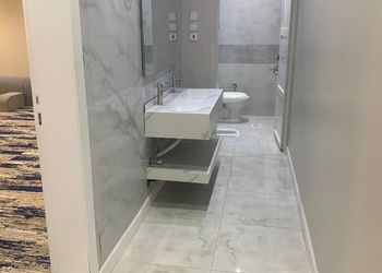 استراحة بجلسة خارجية ومسبح داخلي
