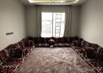شقة بغرفتين نوم وسرير ماستر