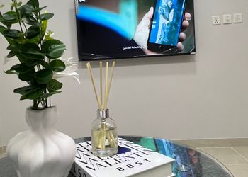 استديو بسرير ماستر وأثاث مريح 