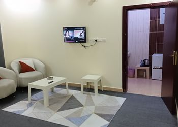 استديو بسرير ماستر وجلسة جانبية 